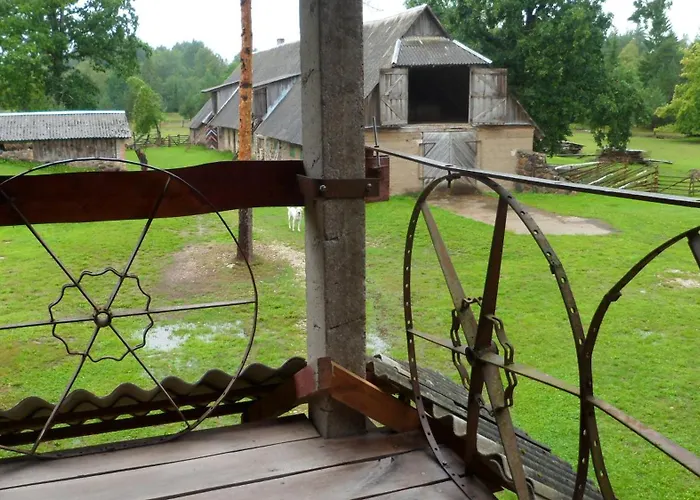 Viruna Farm Lantgård Kiraste